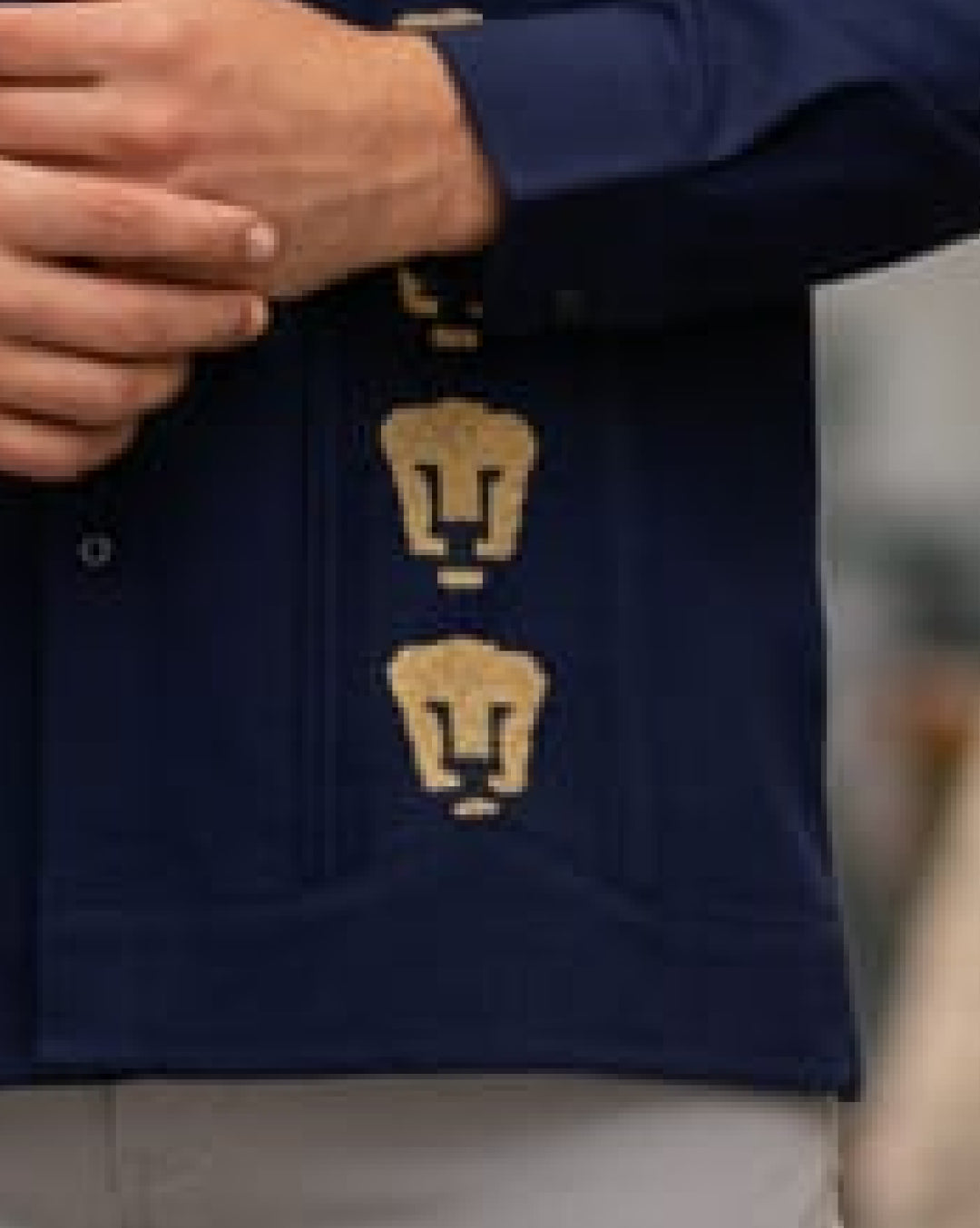 Guayabera “Pumas”