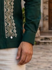 Guayabera “Franjas Verde Esmeralda"