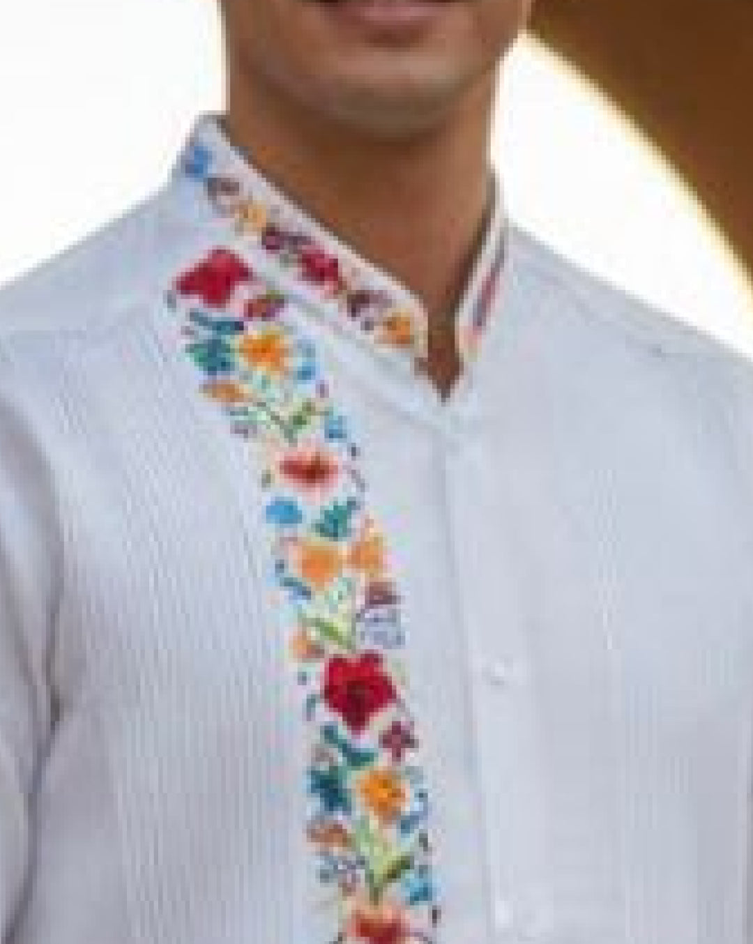 Guayabera “Colibrí Blanco Matizado”