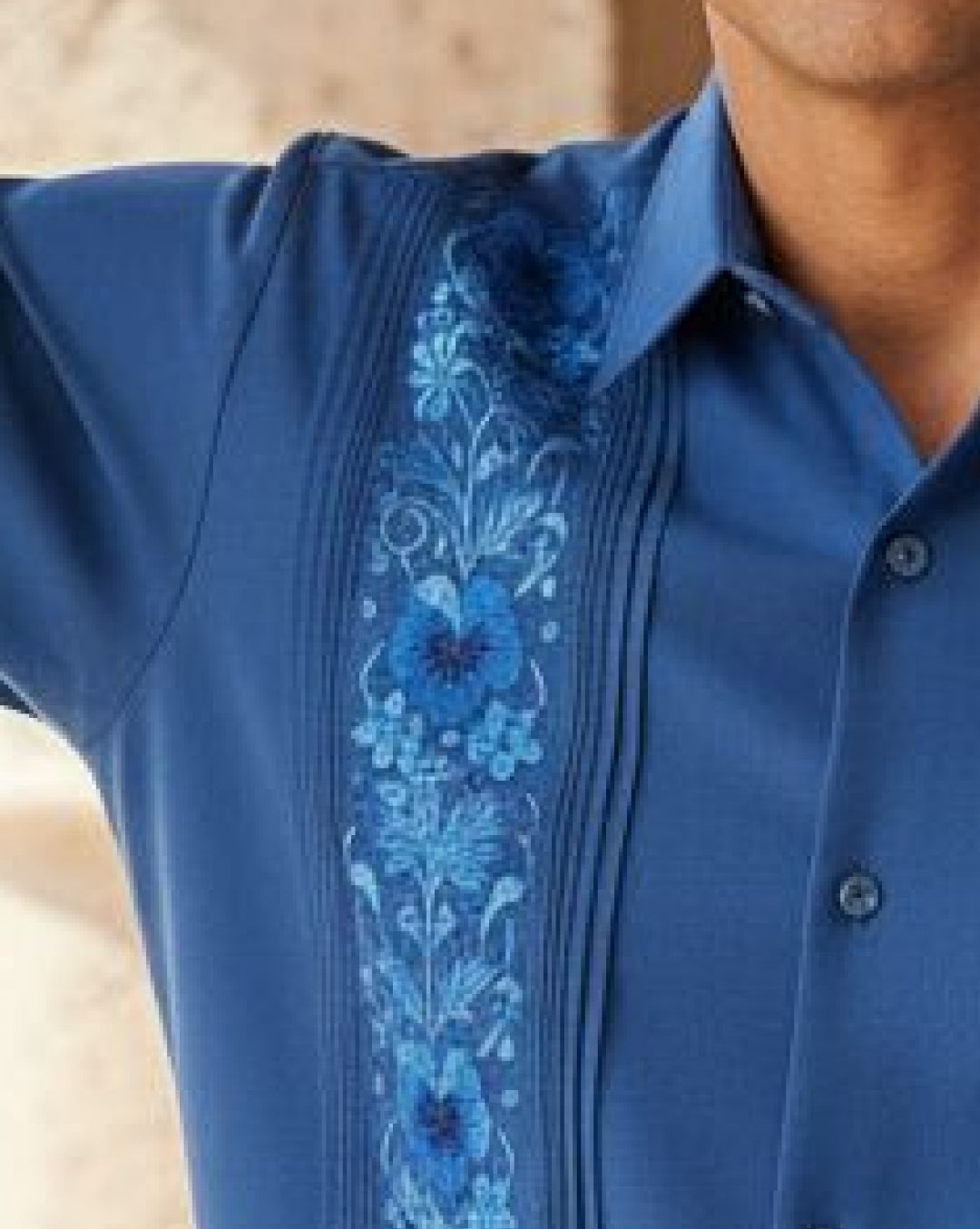 Guayabera “Colibrí doble bordado”