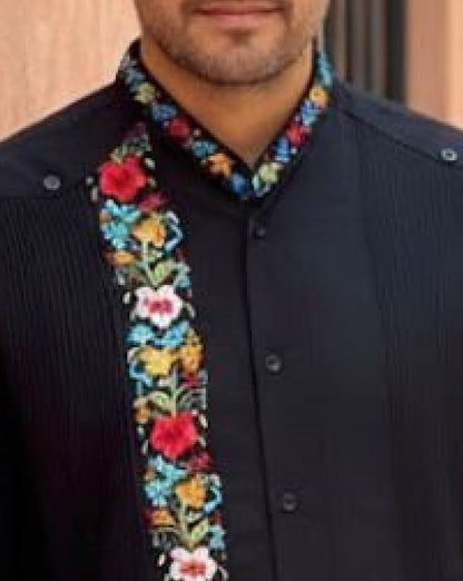 Guayabera “Colibrí negro”