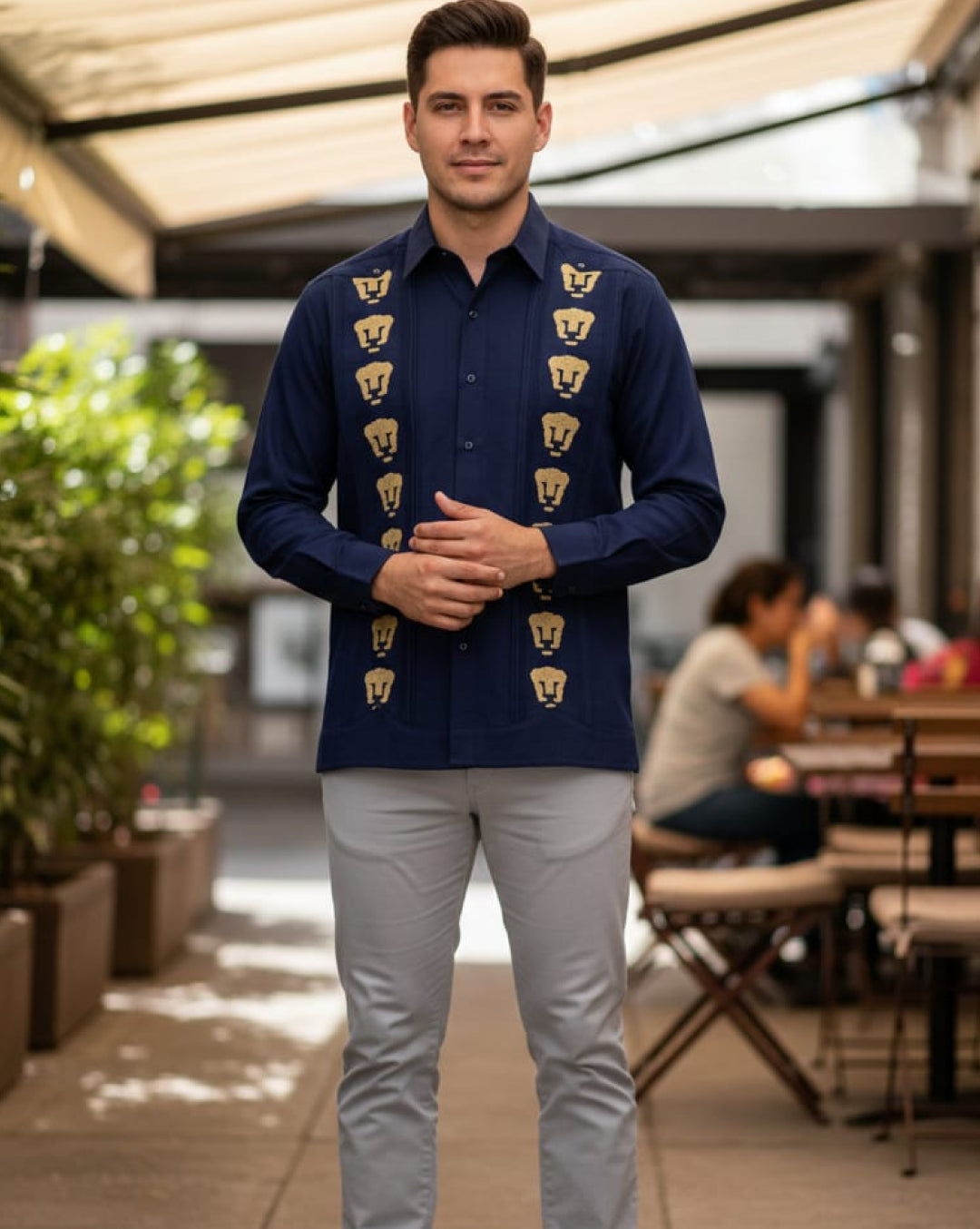 Guayabera “Pumas”